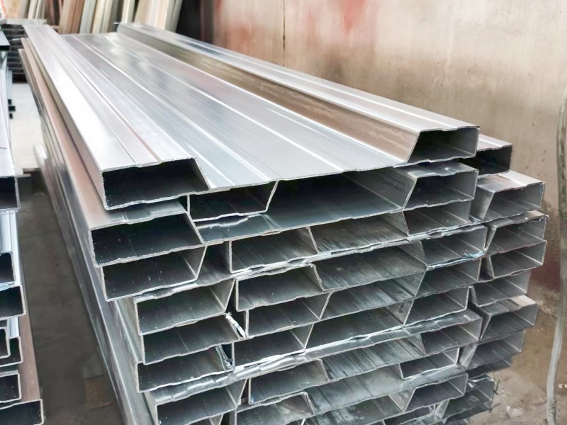 汽車車廂板成型生產(chǎn)線